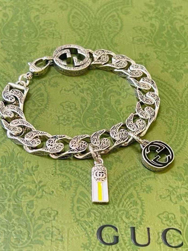 Gucci Vintage Carved Gg Pendant Silver Bracelet | 925 Sterling Silver Aged F